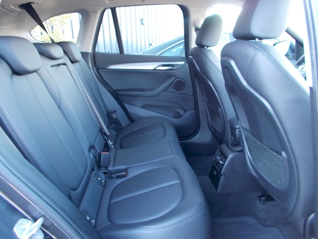 BMW X1 SDRIVE 18IA LOUNGE  DKG7 ********** 1 ERE MAIN AVEC 89097 KMS ***********